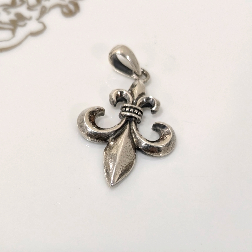 CAROLYN POLLACK🔥 Pendant